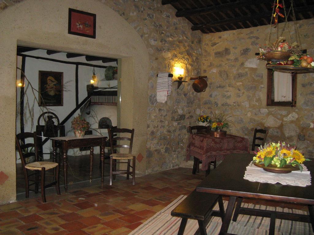 Villa Crapa Licca Ventimiglia di Sicilia Esterno foto