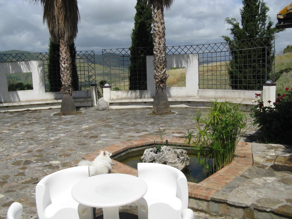 Villa Crapa Licca Ventimiglia di Sicilia Esterno foto